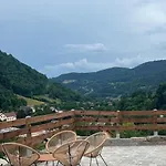 La Cle Des Champs - La Grange - Jacuzzi Privee شقة