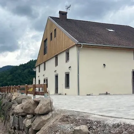 Apartment La Cle Des Champs - La Grange - Jacuzzi Privee *